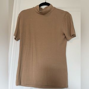 Heavy material basics tee